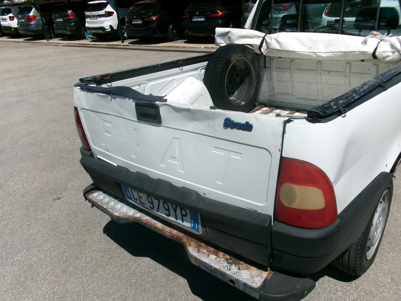 Fiat Strada 1.9 DIESEL PICK-UP 110000 KM CARROZZERIA COME DA FOTO