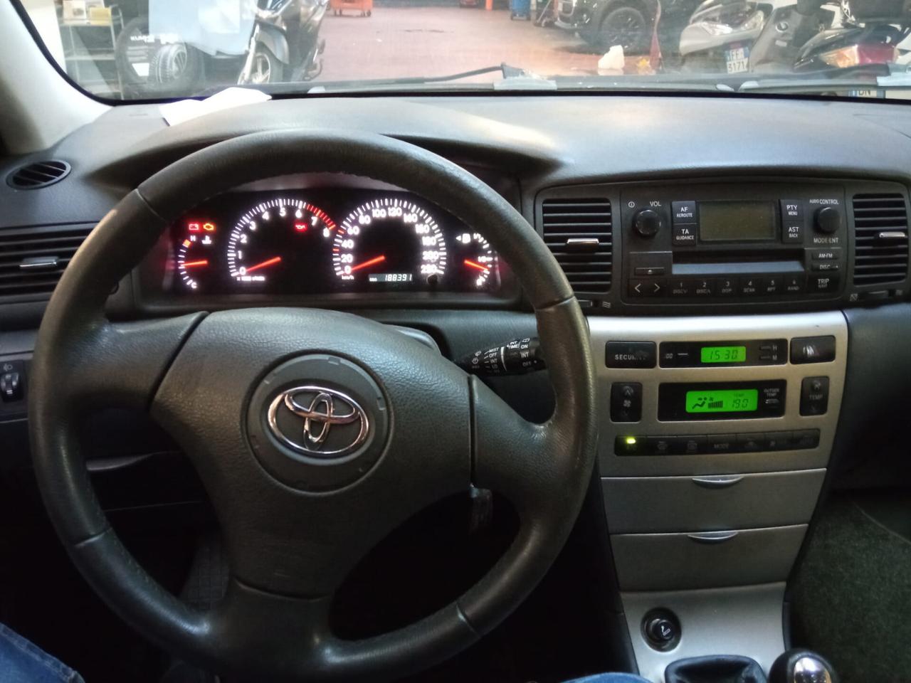Toyota Corolla 1.4 16V Station Wagon € 4 Benzina
