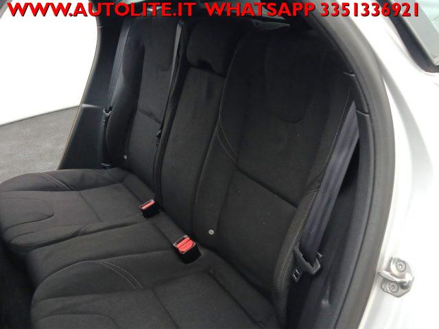 VOLVO V40 Cross Country D2 1.6 Kinetic