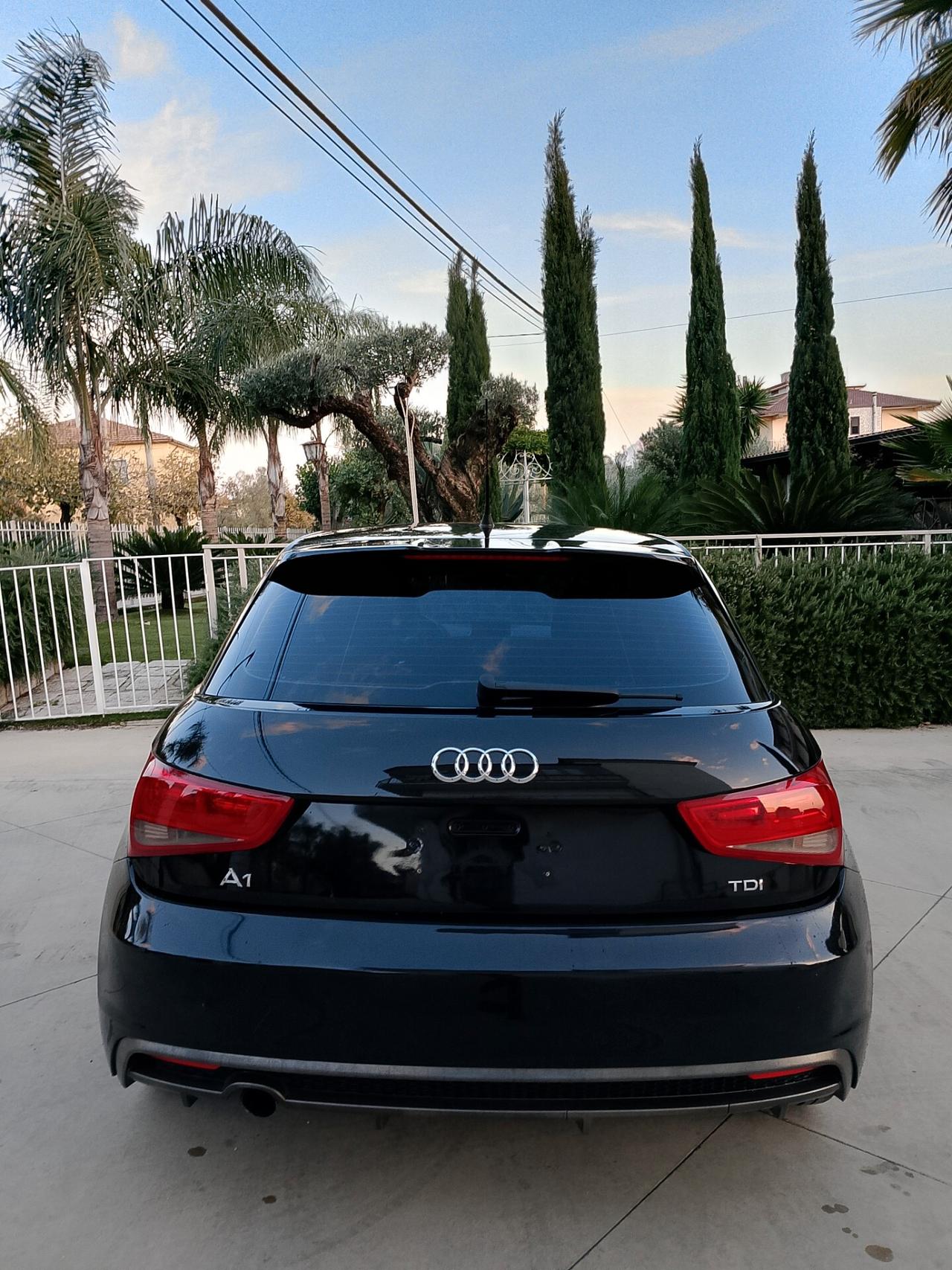 Audi A1 SPB 1.6 TDI 105 CV Attraction