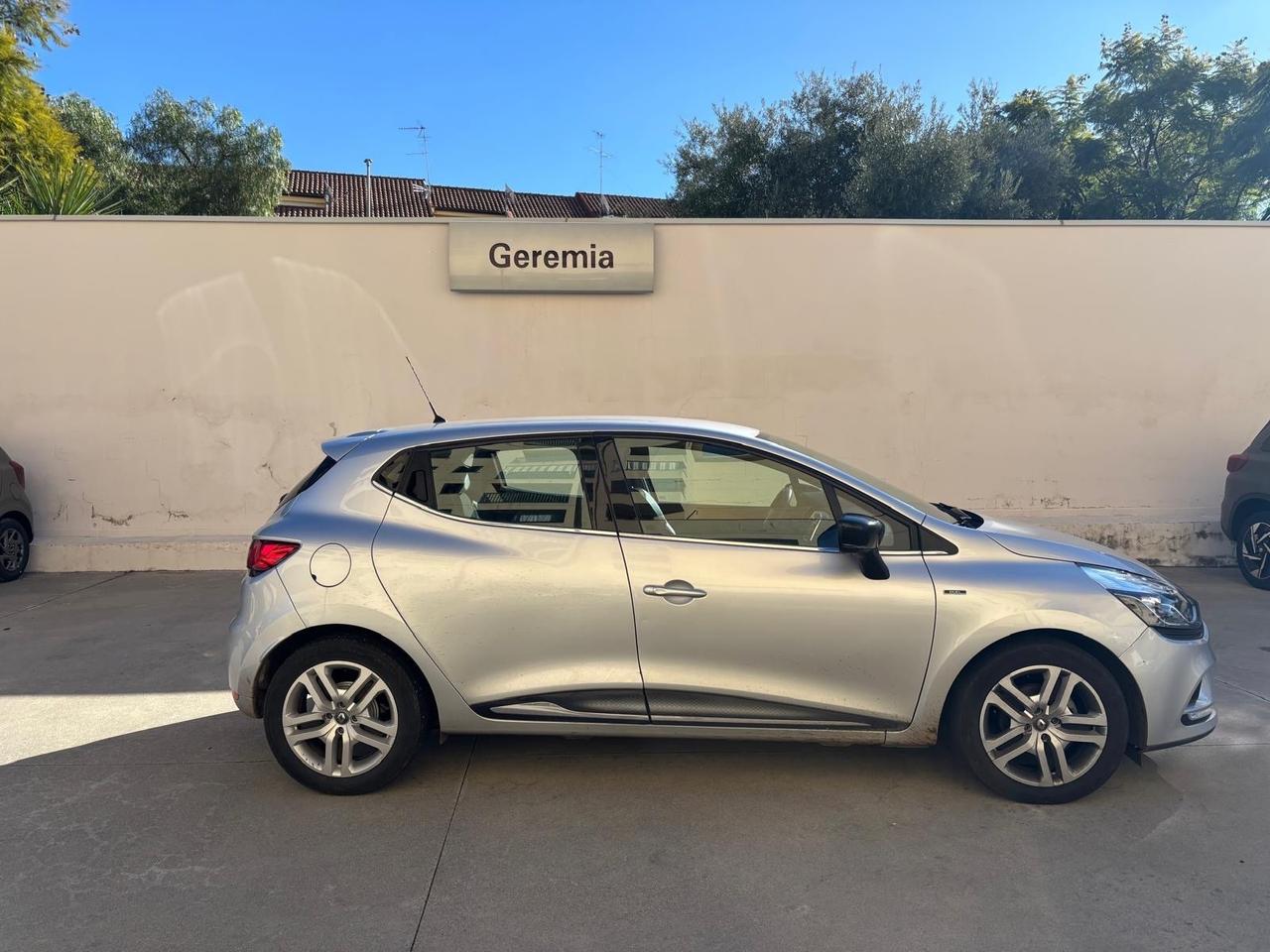 Renault Clio dCi 8V 90 CV 5 porte Duel