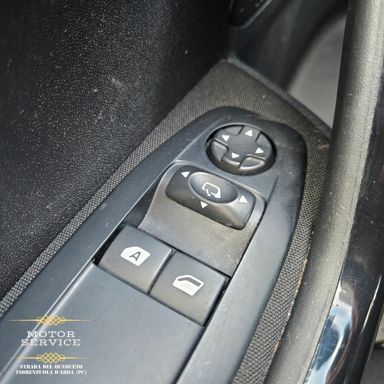 Peugeot 208 1.2 benzina NEOPATENTATI DA 79€ MESE