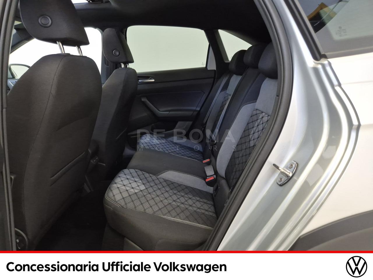 Volkswagen Taigo 1.0 tsi r-line 115cv
