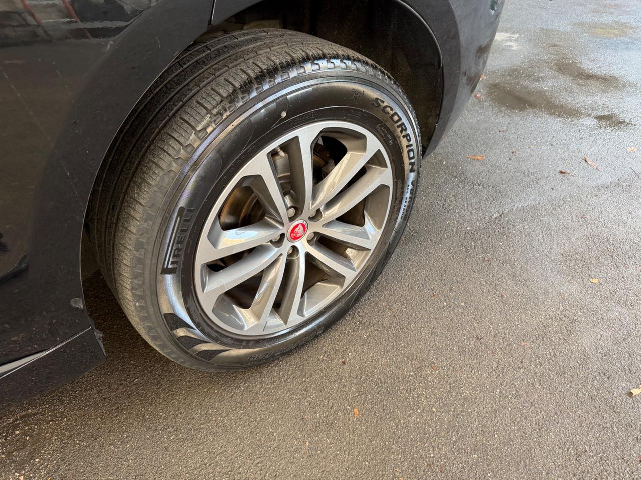 Jaguar F-Pace 2.0 D 180 CV AWD R-Sport