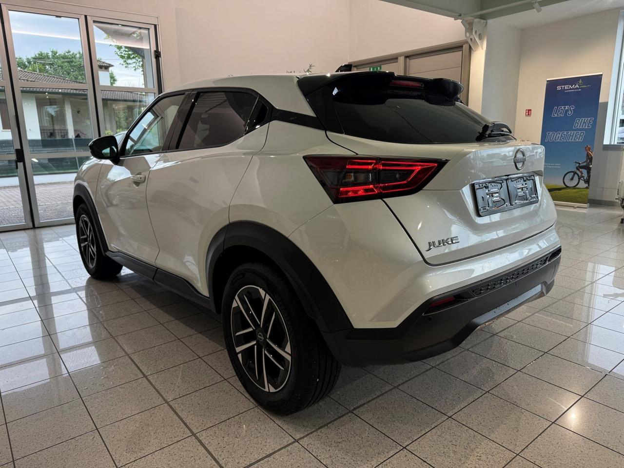 NISSAN Juke II 2024 1.0 dig-t N-Connecta 114cv dct - COME NUOVA!