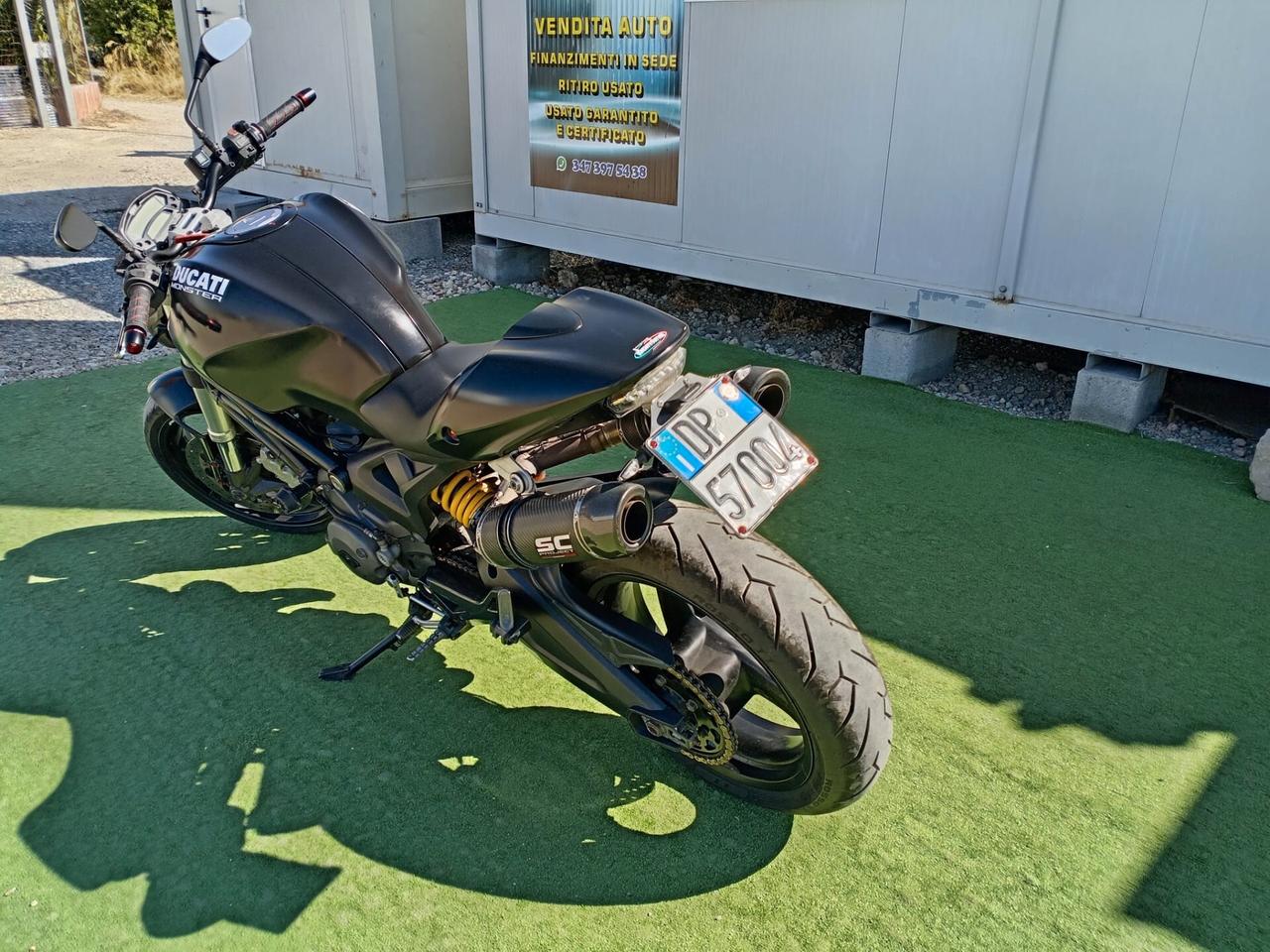 DUCATI MONSTER NAKED