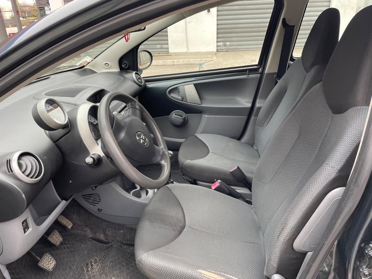 Toyota Aygo 1.0 12V VVT-i 5 porte