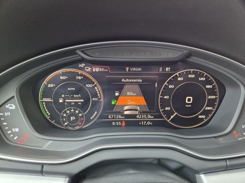 Audi Q5 50 TFSI e Business quattro S tronic
