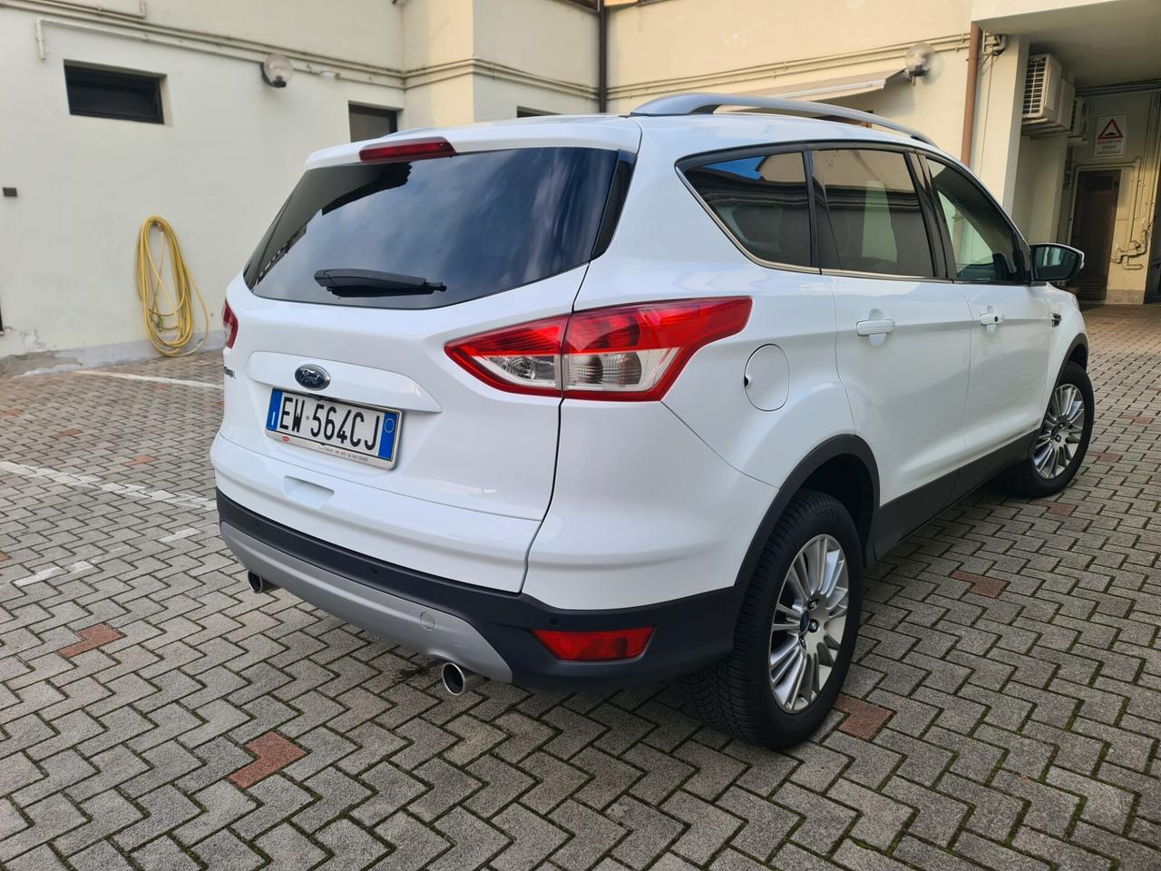 Ford Kuga 2.0 TDCI 4WD Titanium - KM. CERTIF.