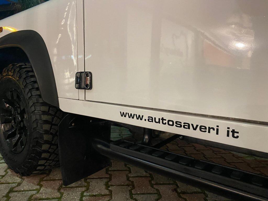 LAND ROVER Defender 90 2.2 TD4 Station Wagon