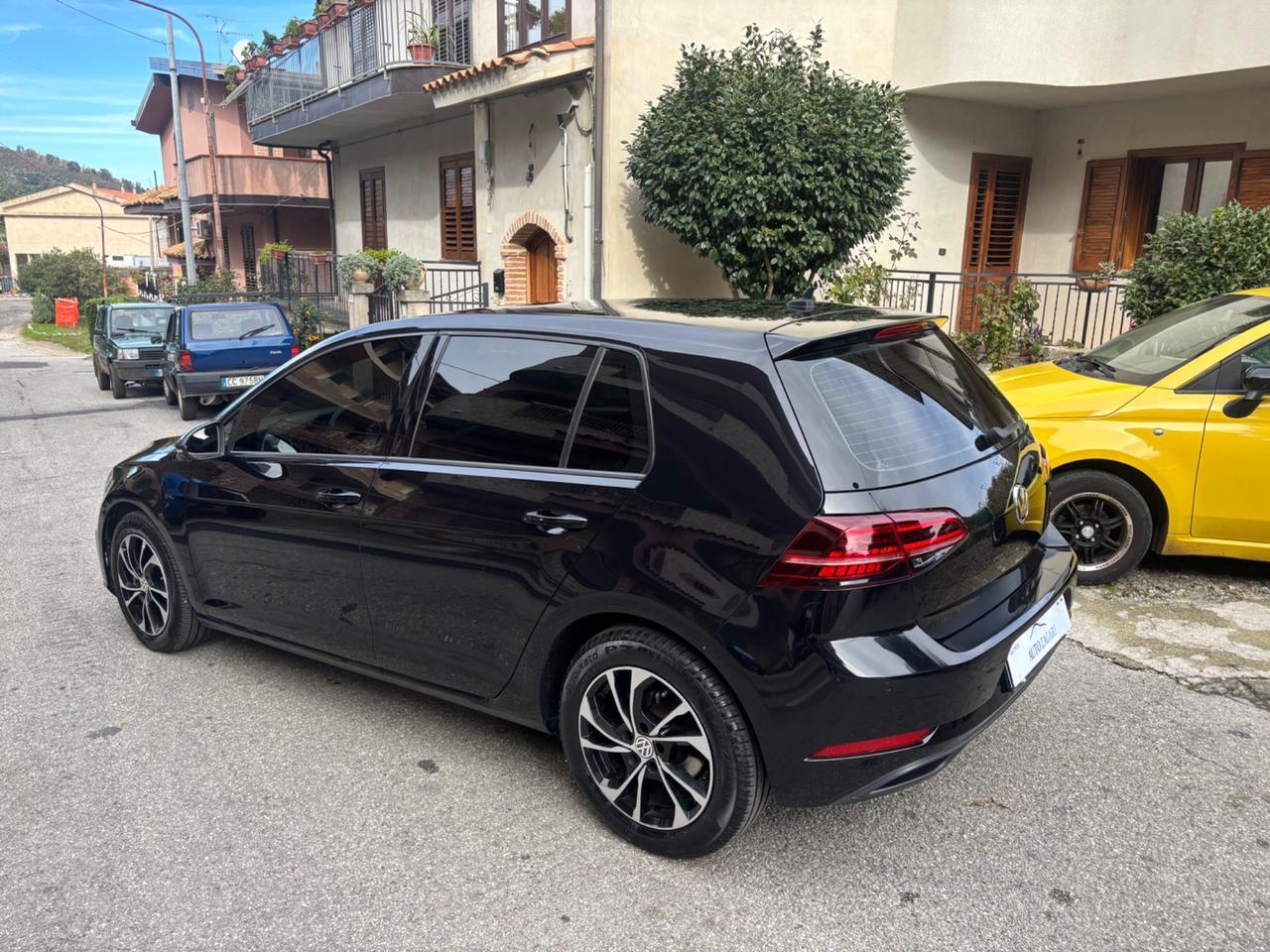 Volkswagen Golf 7.5 1.6 TDI 115CV DSG Highline BlueMotion Tech.