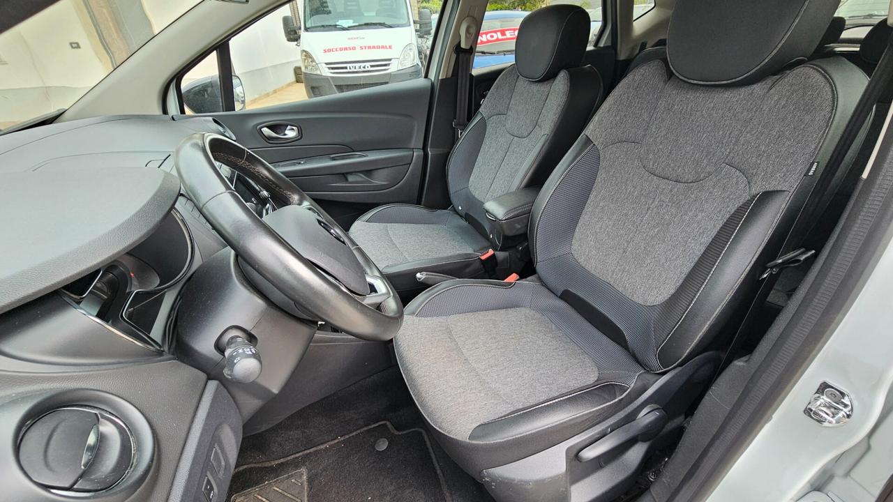 Renault Captur dCi 8V 90 CV EDC Initiale Paris