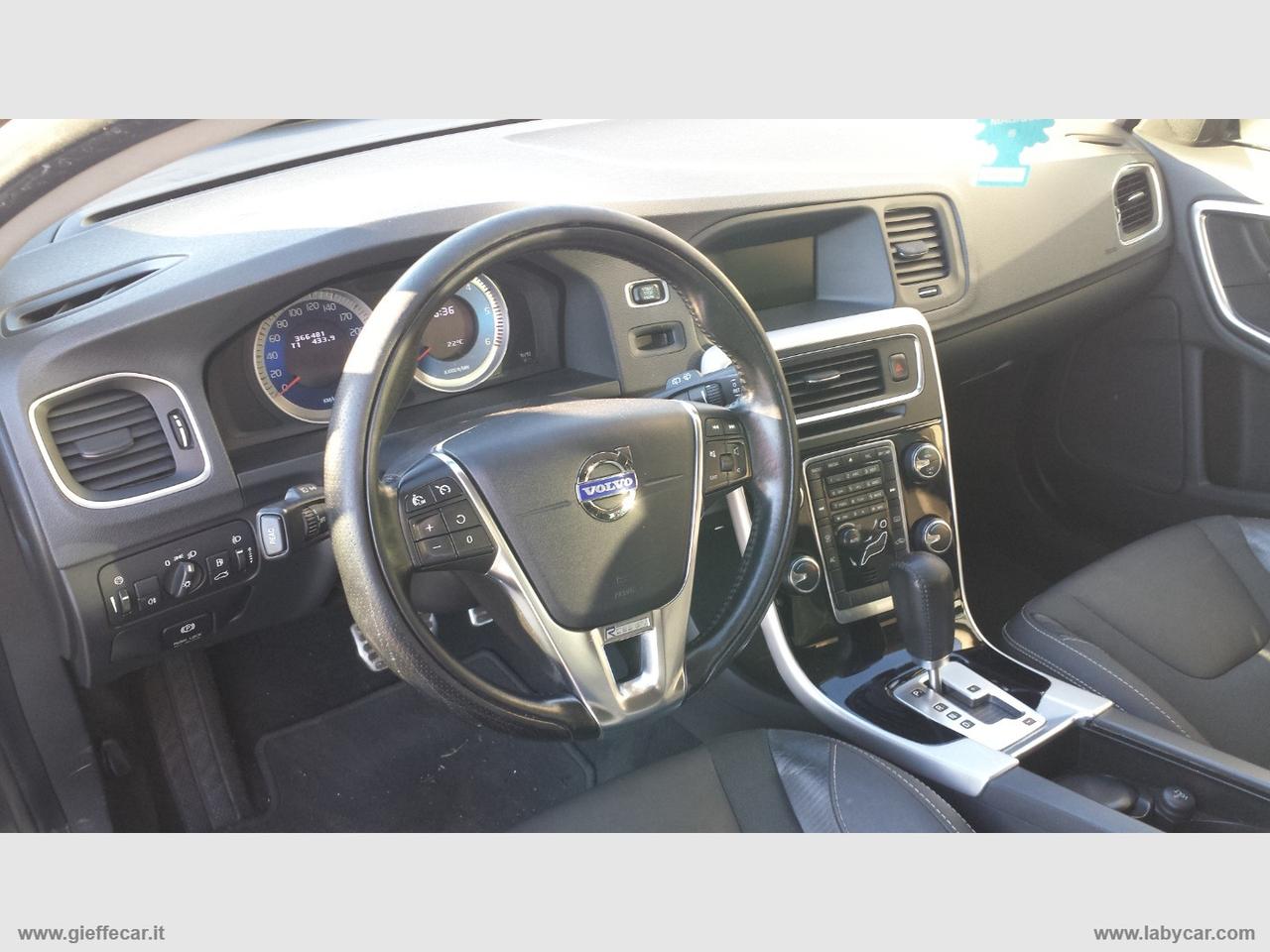 VOLVO V60 D3 Geartronic R-design