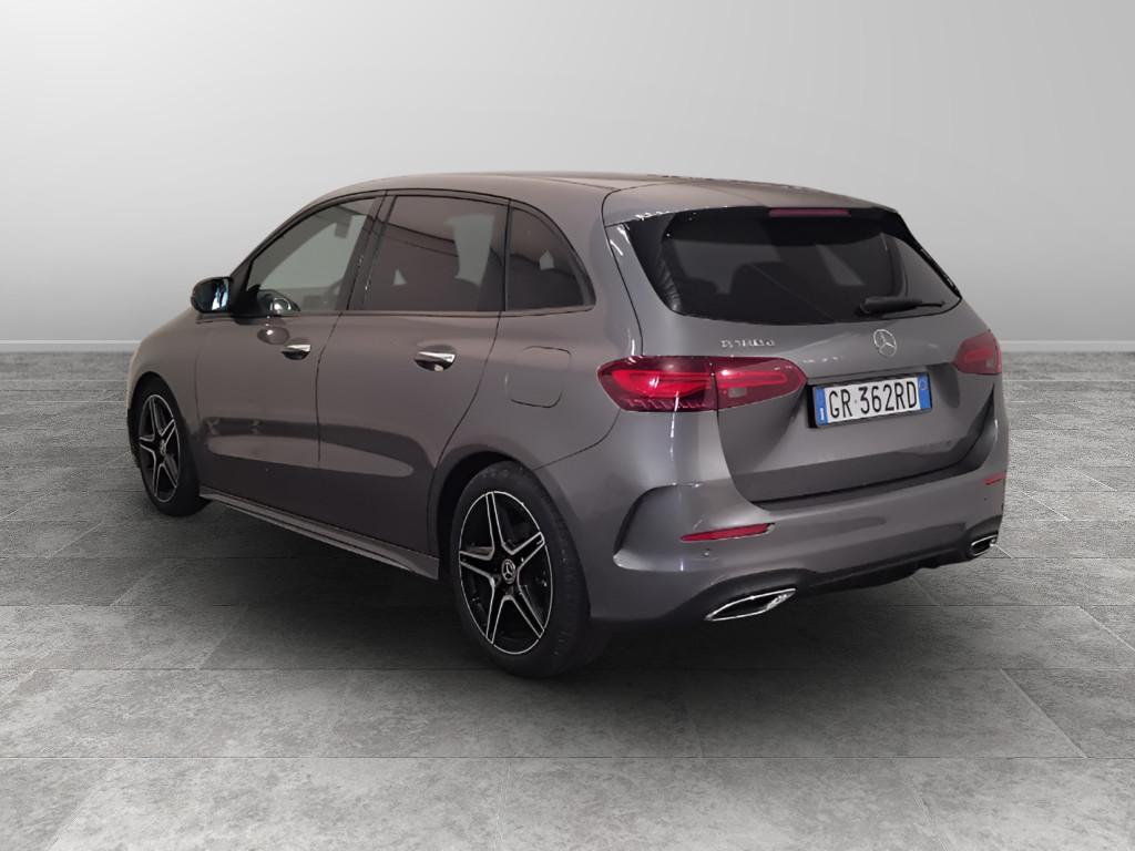 Mercedes-Benz Classe B - W247 2023 - B 180 d AMG Line Advanced Plus auto