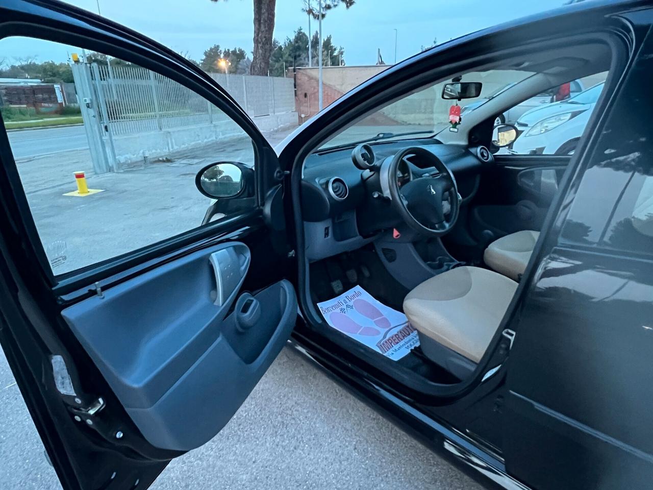 Peugeot 107 1.0 5p. Sweet Years TAGLIANDATA