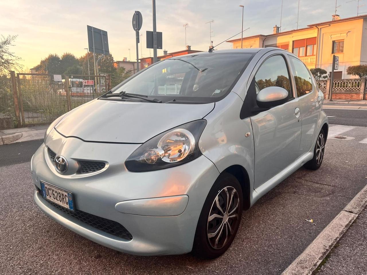 Toyota Aygo 1.0 12V VVT-i 5 porte Neopatentati