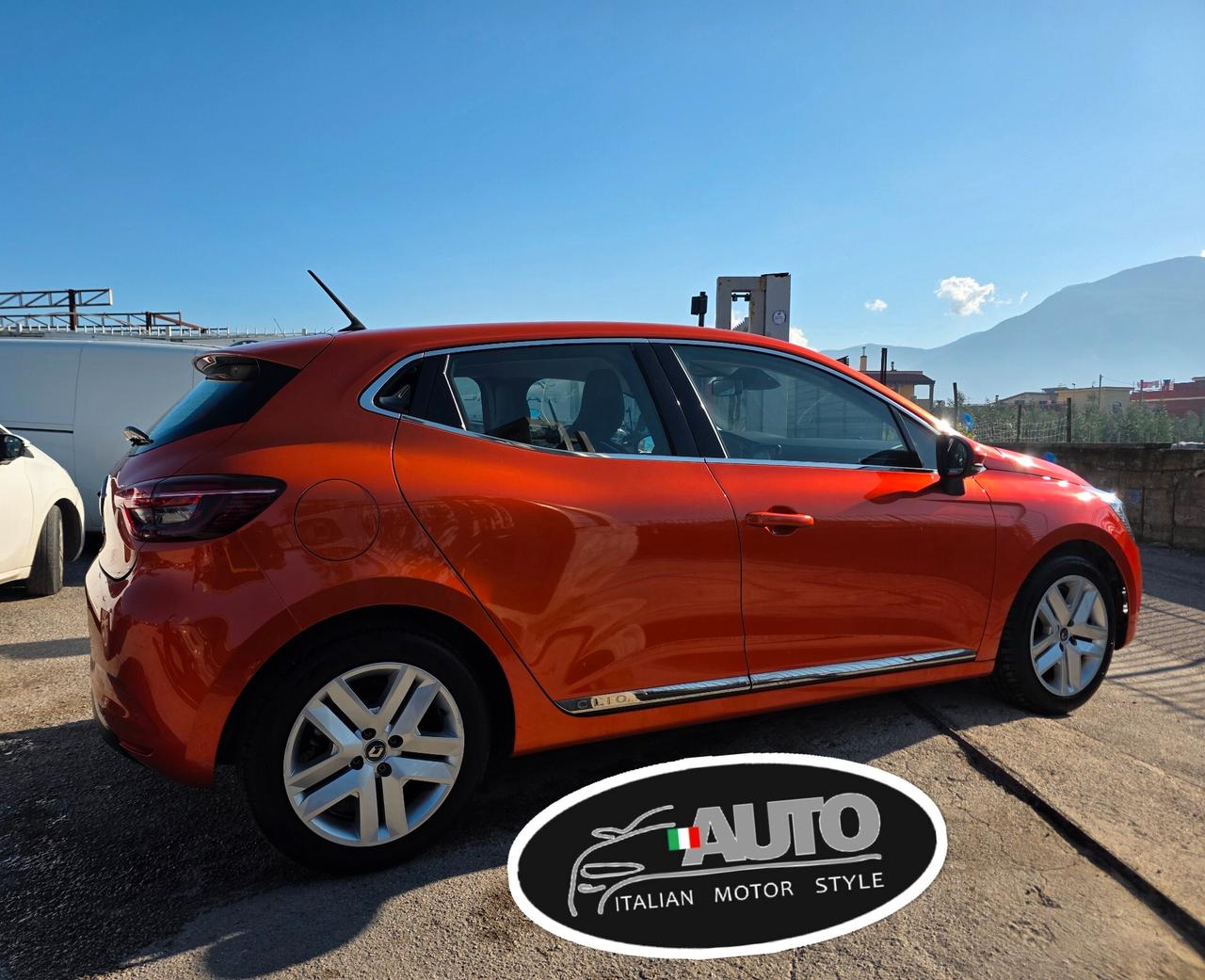 Renault Clio TCe 100 CV 5 porte Intens