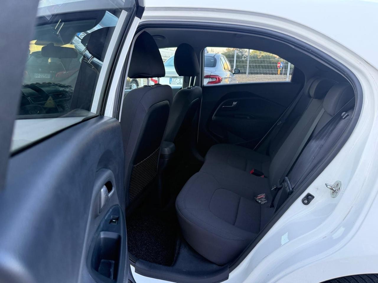 Kia Rio 1.4 CRDi 5p. Cool