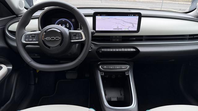 FIAT 600 HYBRID 1.2 110CV DCT MHEV LA PRIMA*24M.G.*CAM360°*