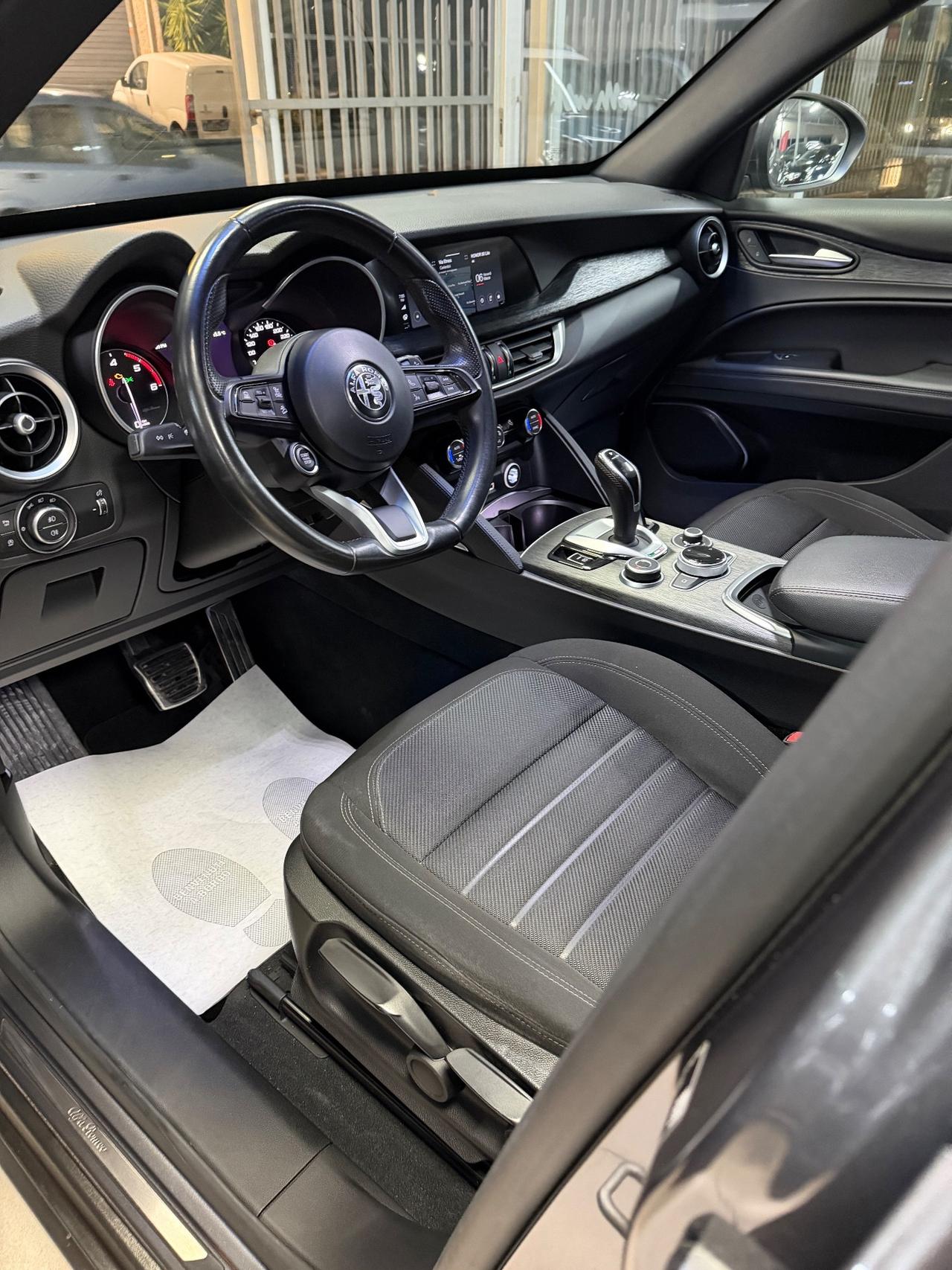 Alfa Romeo Stelvio 2.2 Turbodiesel 160 CV AT8 RWD Sprint 2022