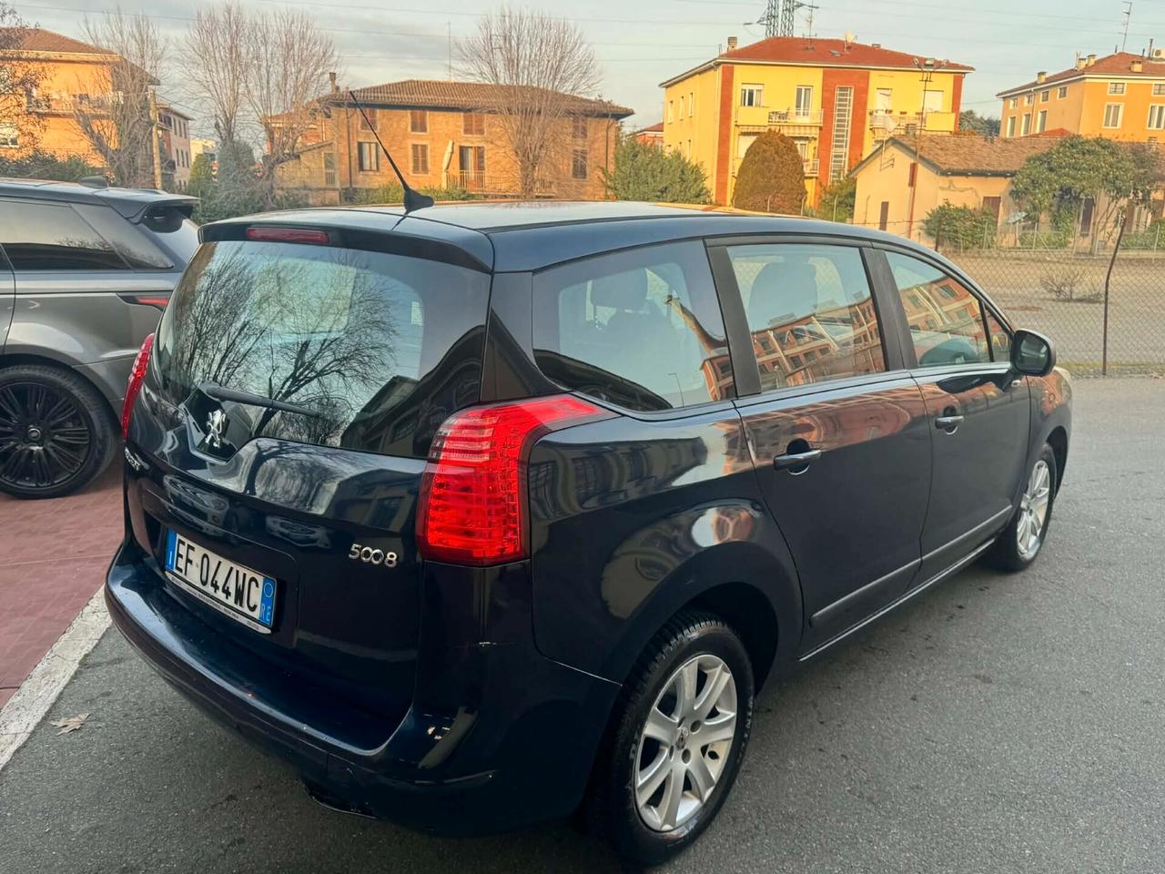 Peugeot 5008 Anno 2011 1.6 Diesel 82 KW