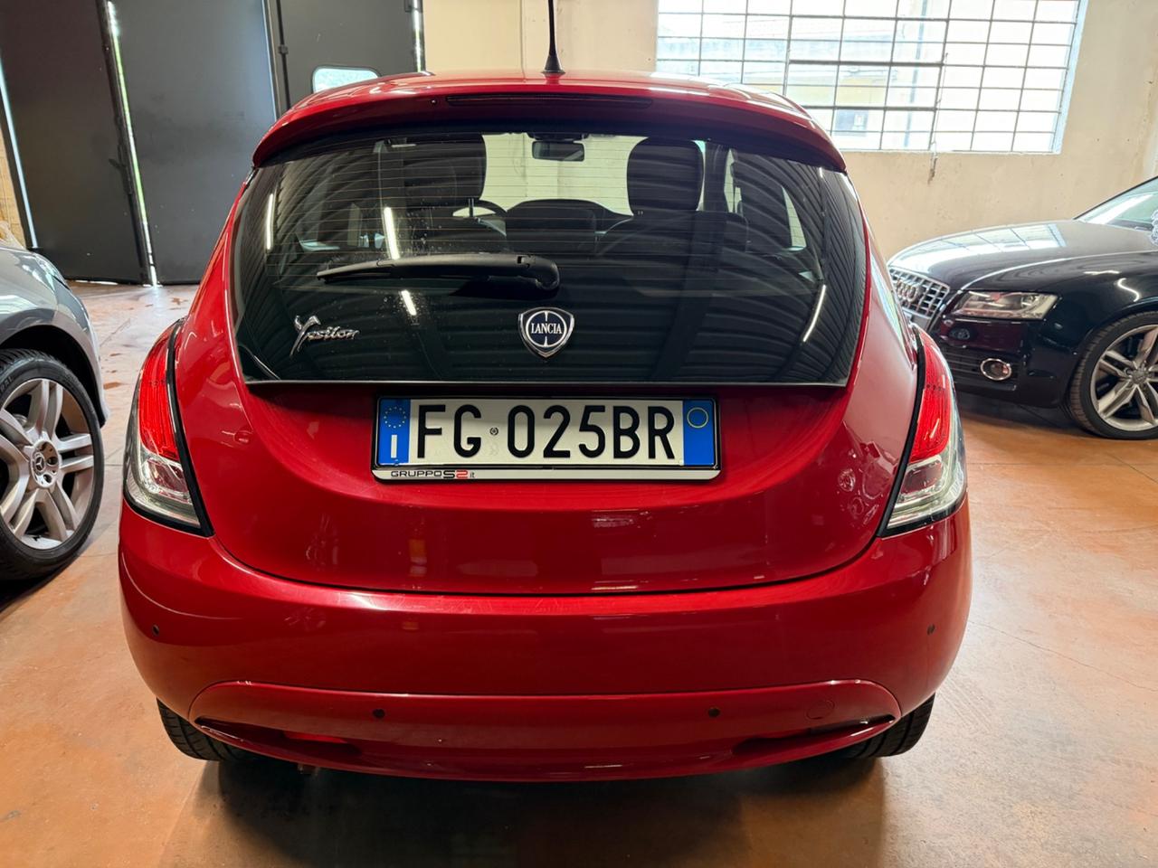 Lancia Ypsilon 0.9 TwinAir 85 CV 5 porte S&S DFN Gold
