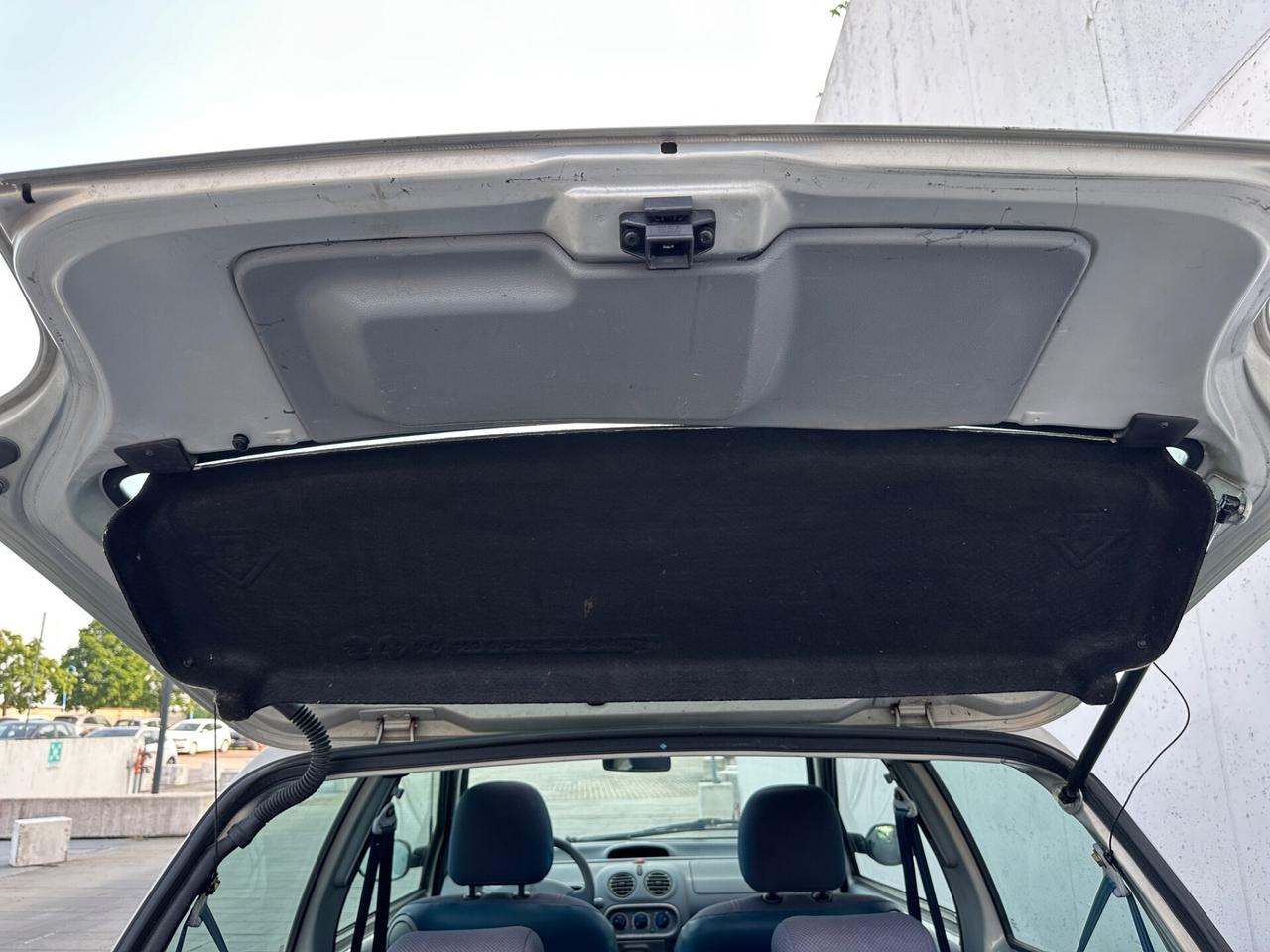 Renault Twingo 1.2i Unico Proprietario Neopatentati
