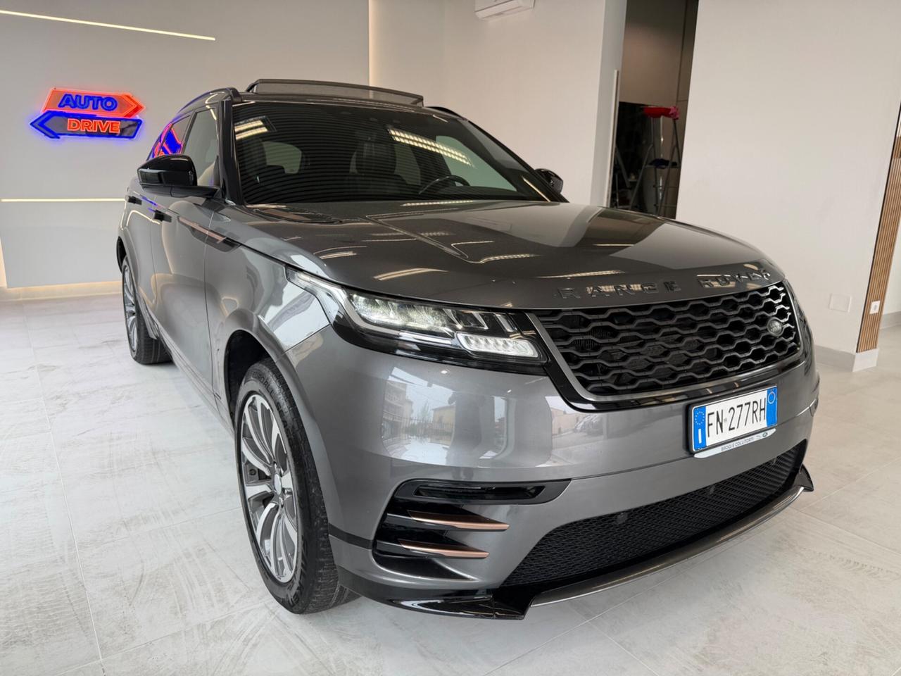 Range Rover Velar 2.0D I4 240 CV R-Dynamic HSE