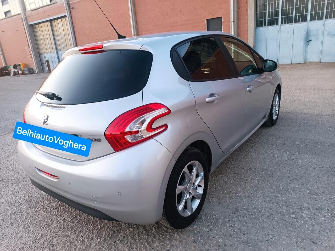Peugeot 208 2013---1.0 Benzina Neopatentati