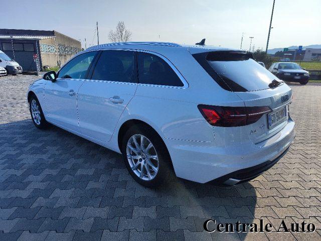 AUDI A4 Avant 40 TDI quattro S tronic Business Advanced