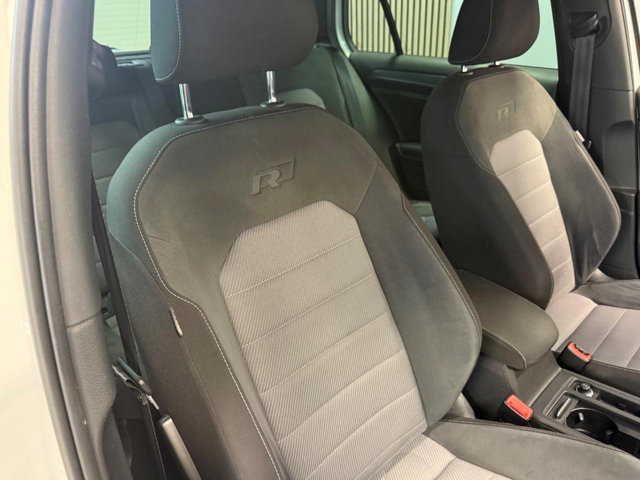 Volkswagen Golf 1.6 TDI 110 CV DSG 5p. Sport Edition R line