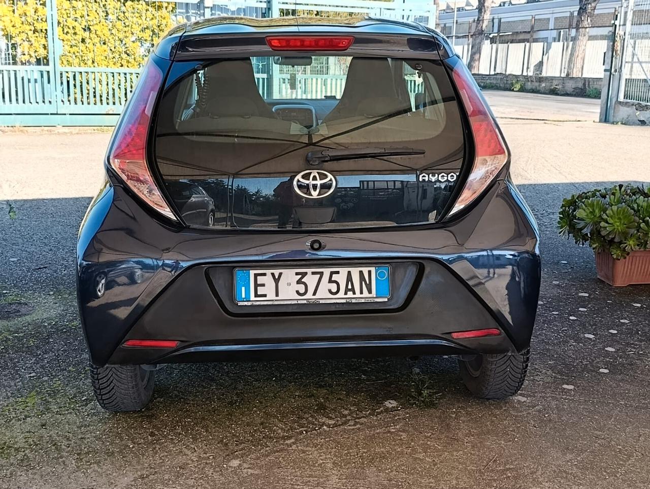 Toyota Aygo 1.0 VVT-i x-cool 2015 Gar Rate