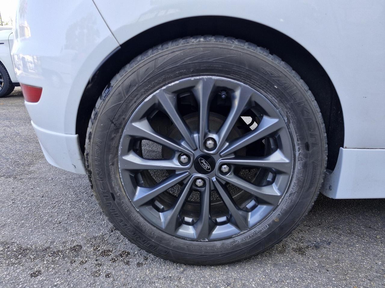 FORD FIESTA SINISTRATA SENZA MOTORE 2017