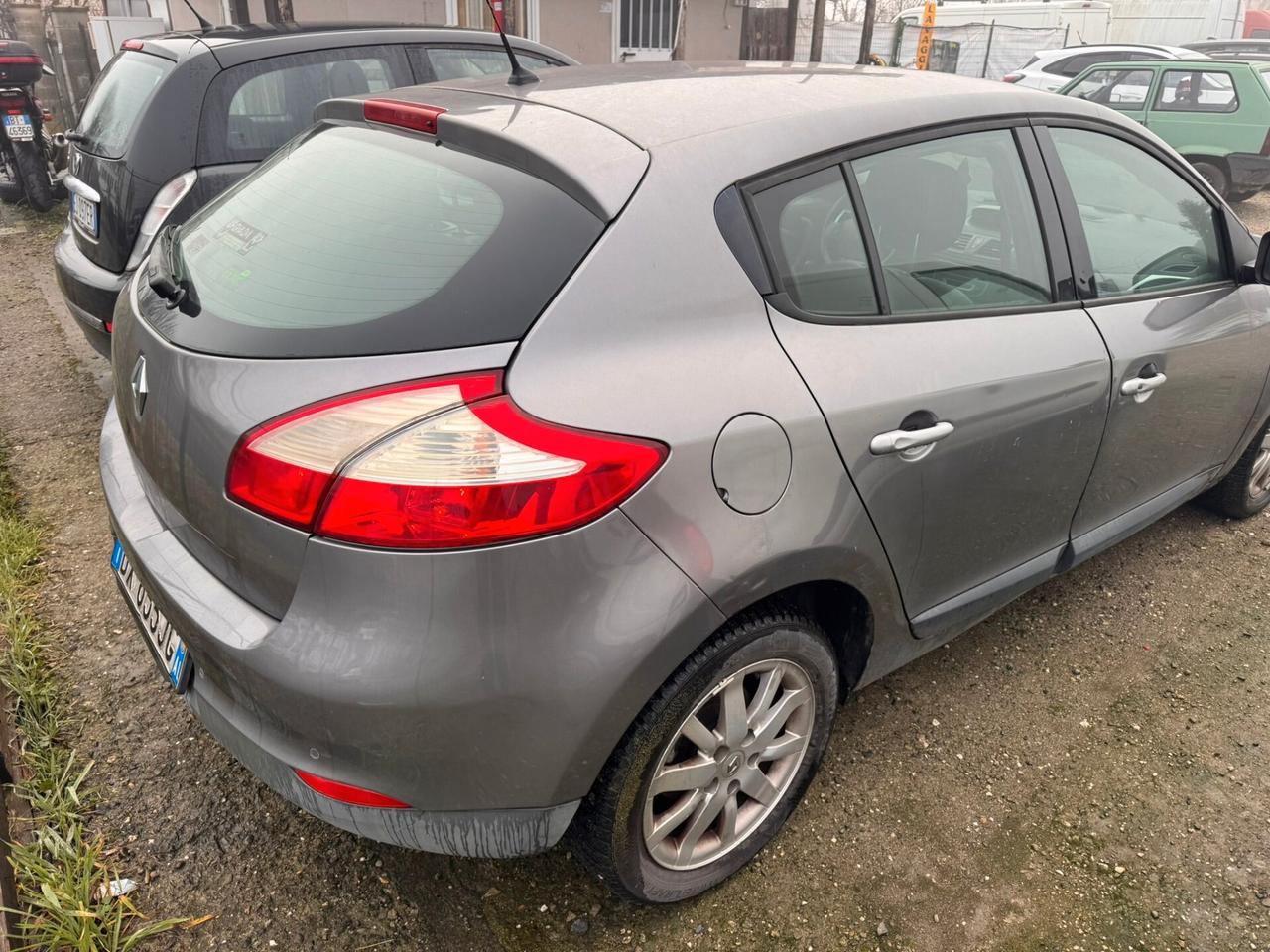 RENAULT MEGANE LUXE 1.5 DCI 110CV COME DA FOTO ANCHE PER NEOPATENTATI