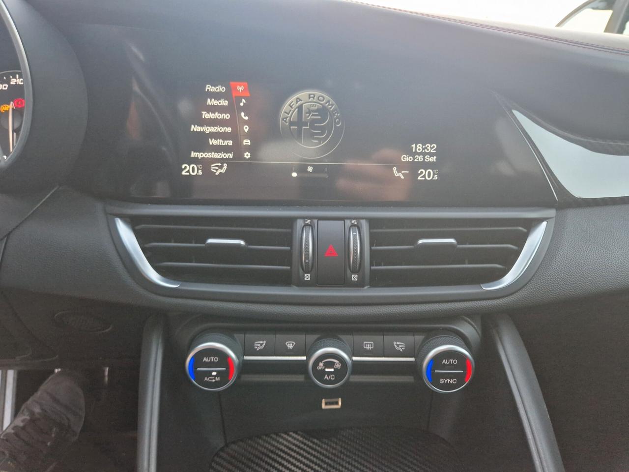 Alfa Romeo Giulia 2.9 T V6 AT8 Quadrifoglio