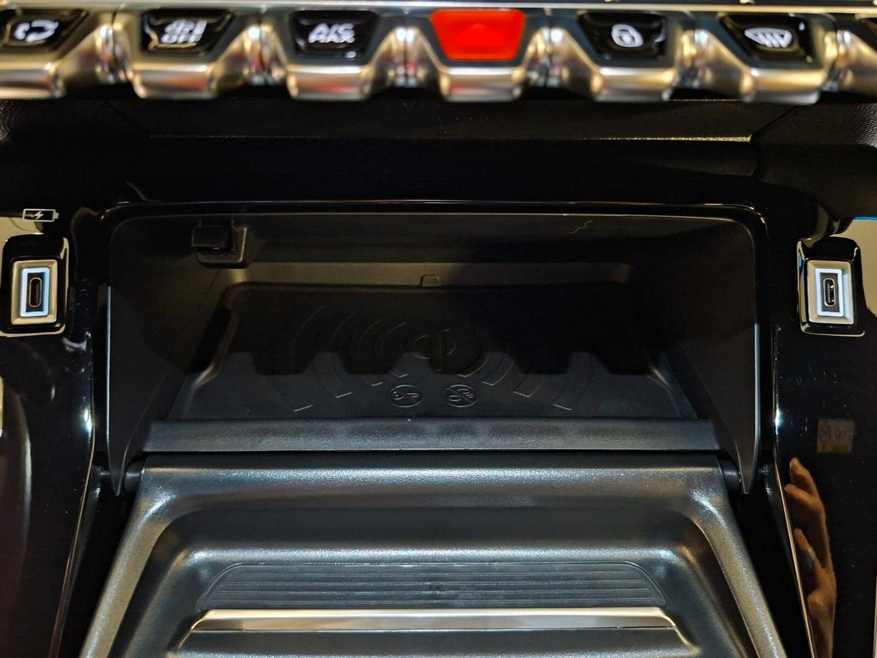 Peugeot 208 1200 mhev Hybrid 101CV GT e-DCS6 Km.0