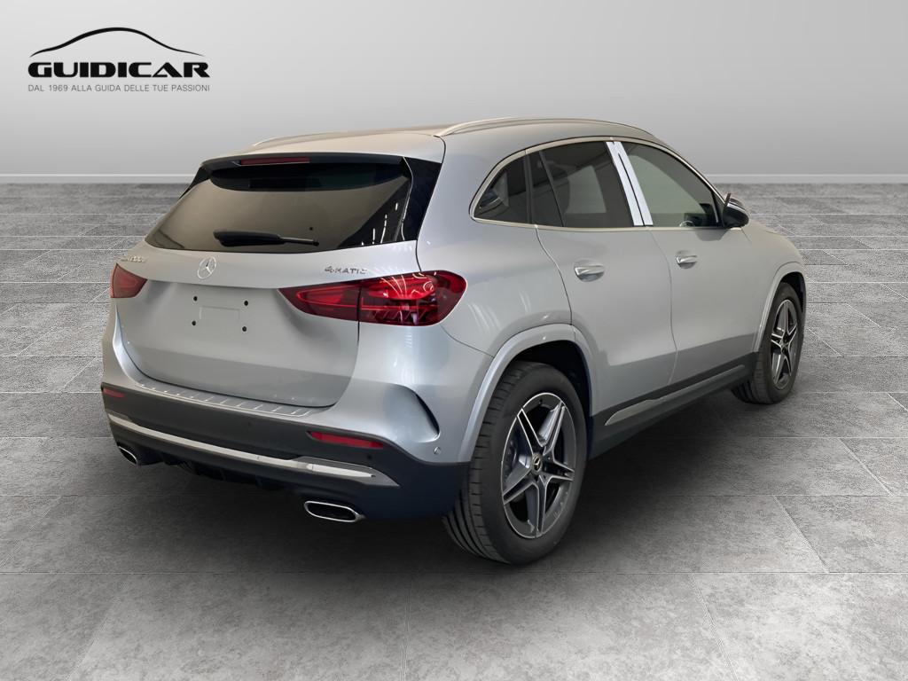 Mercedes-Benz GLA 200 d Automatic 4MATIC