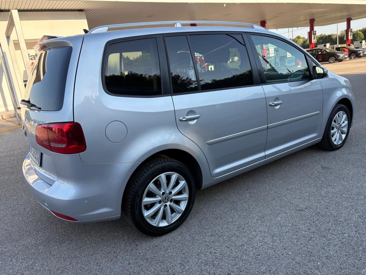 Volkswagen Touran 2.0 TDI 140 CV DSG 7 posti