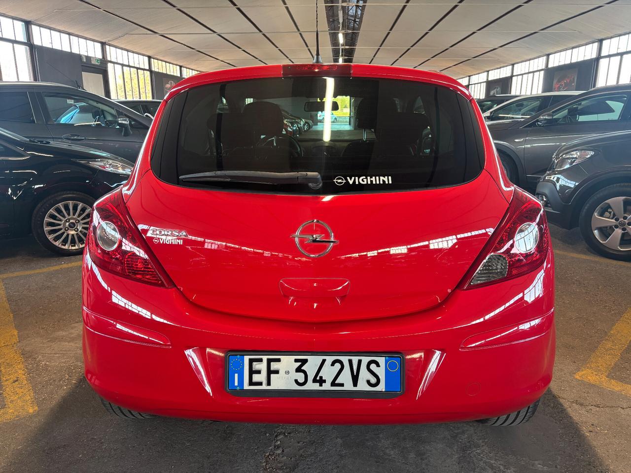 Opel Corsa 1.2 63KW 85CV 3porte Club NEOPATENTATO