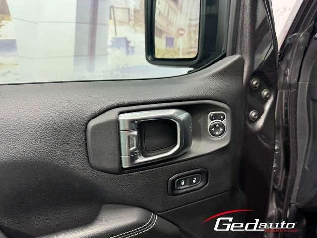 Jeep Wrangler Unlimited 2.2 Mjt II Sahara dull-led navi