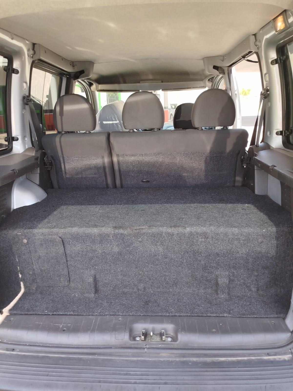 Fiat Doblo Metano Benzina pronta all’uso con un anno di Garanzia!