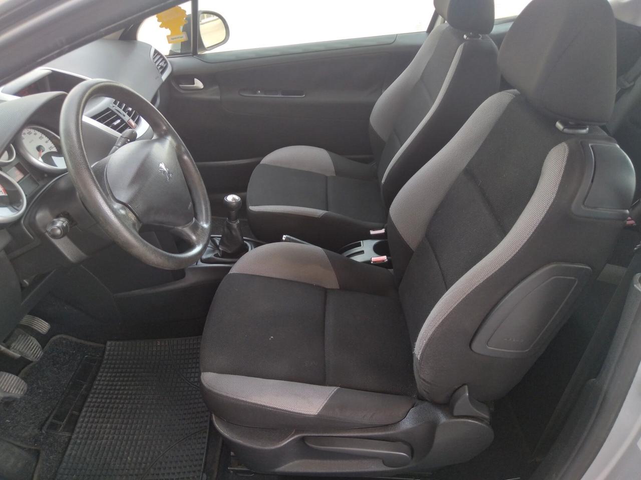 Peugeot 207 1.4 8V 75CV 3p. X Line x neopatentati