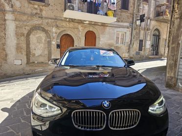 BMW 118d Cambio Automatico Xenon Navi clima PDC