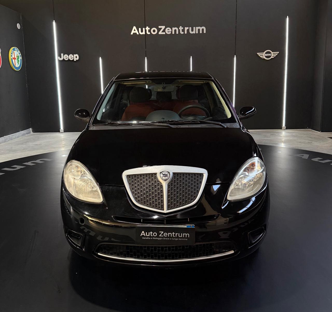 Lancia Ypsilon 1.2 Argento