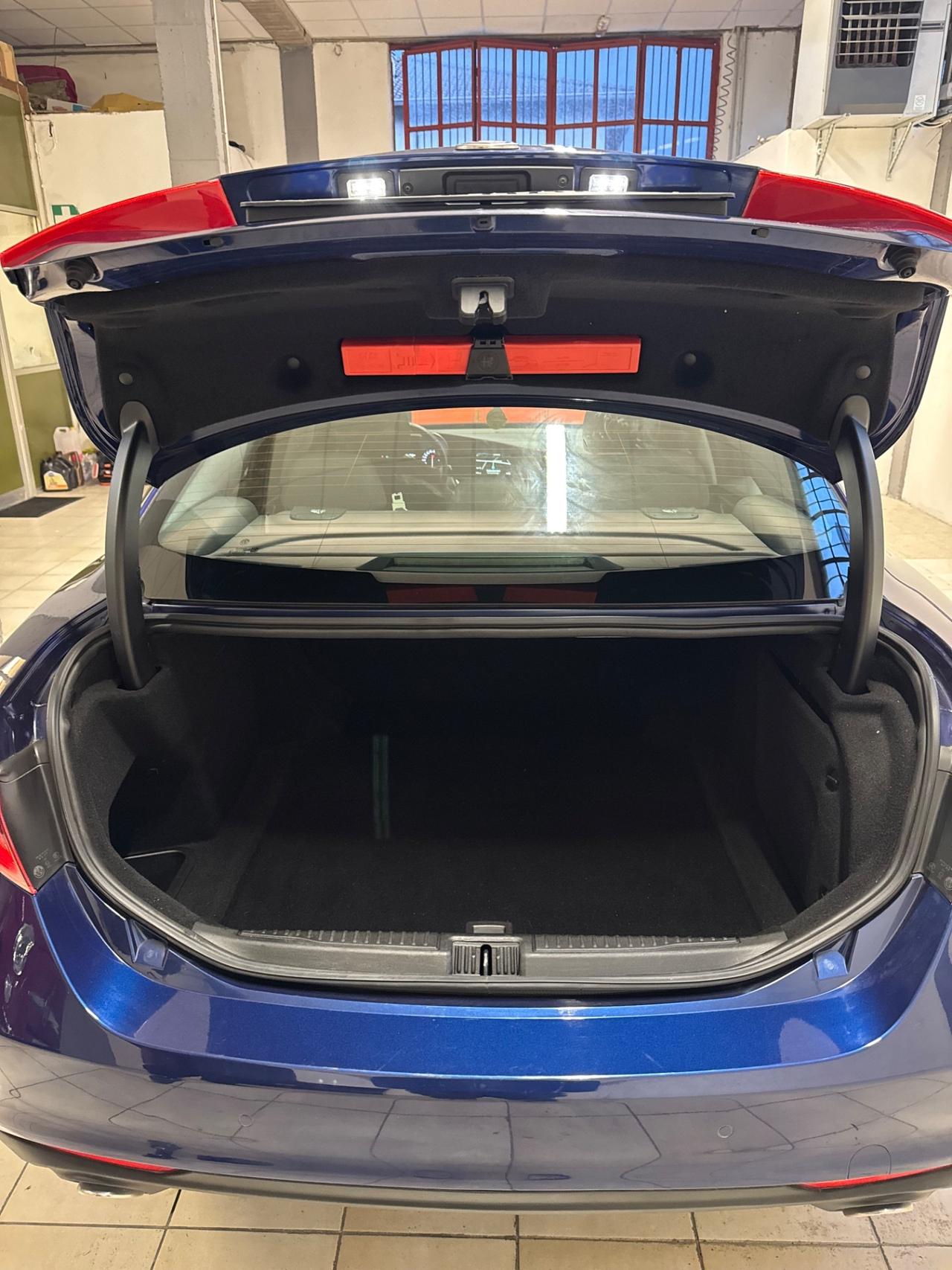 Alfa Romeo Giulia 2.2 Turbodiesel 180 CV Business Sport