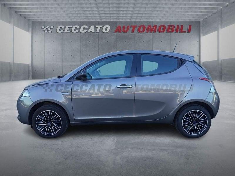 Lancia Ypsilon Ypsilon 1.0 firefly hybrid Gold s&s 70cv