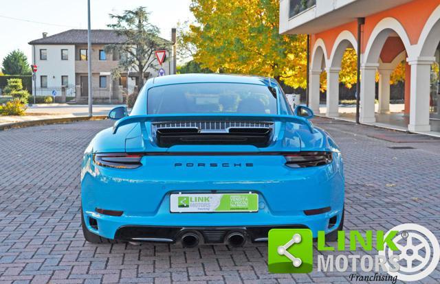 PORSCHE 911 3.0 Carrera 4 GTS Coupé