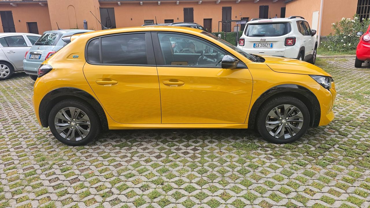 Peugeot 208 motore elettrico 136 CV 5 porte Active