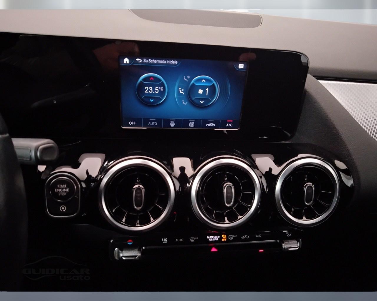 Mercedes-Benz GLA-H247 2020 - GLA 180 d Sport auto