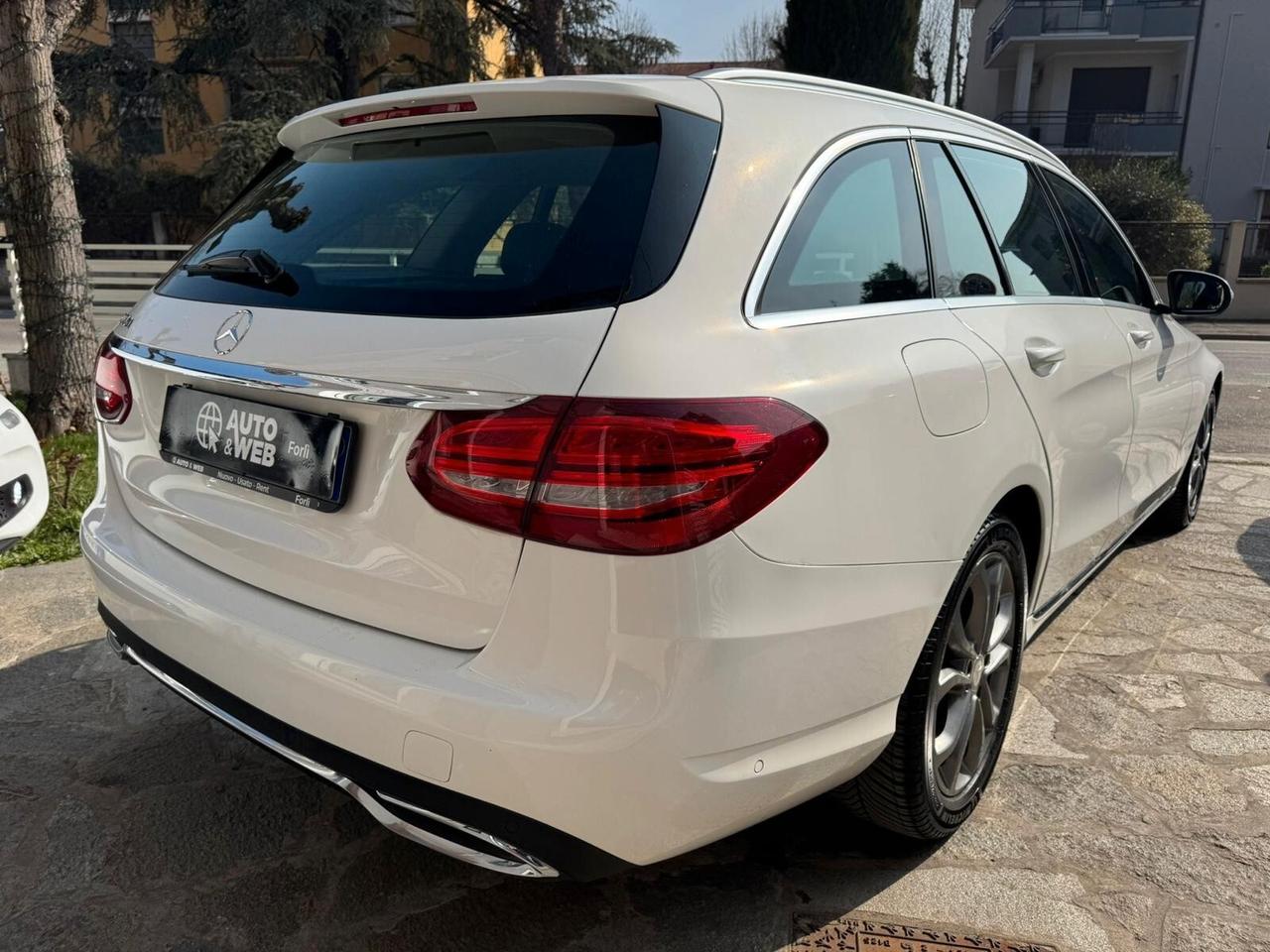 MERCEDES C 220 D S.W. AUTO SPORT